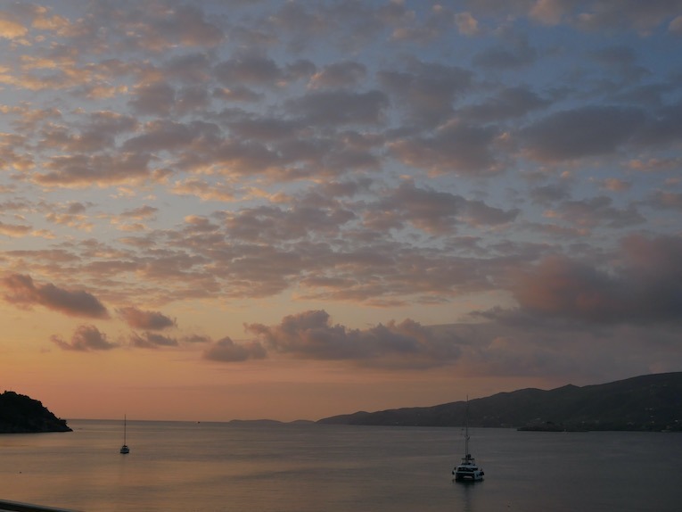 Lever de soleil à Poros